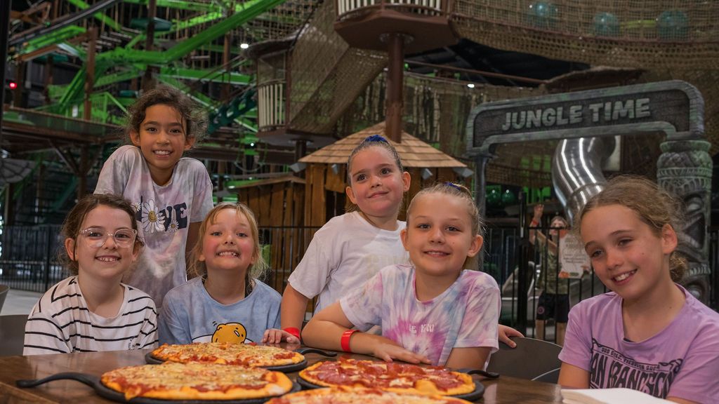 jungle kids eat free
